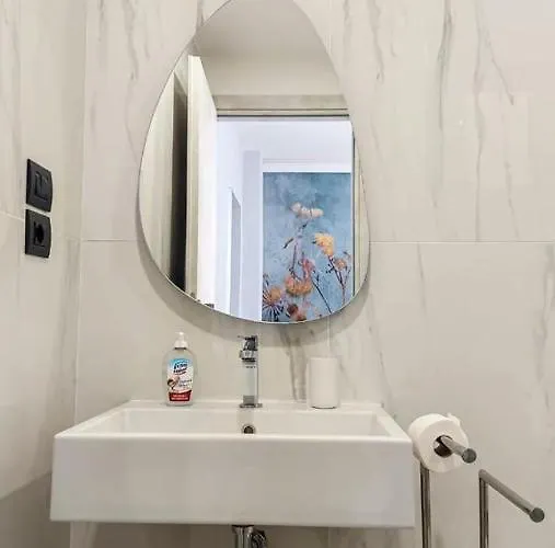 3b Aurora - And Boat