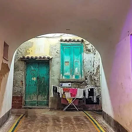 3b Aurora - And Boat Bed & Breakfast Salerno