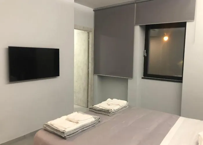 3b Aurora - And Boat 3*